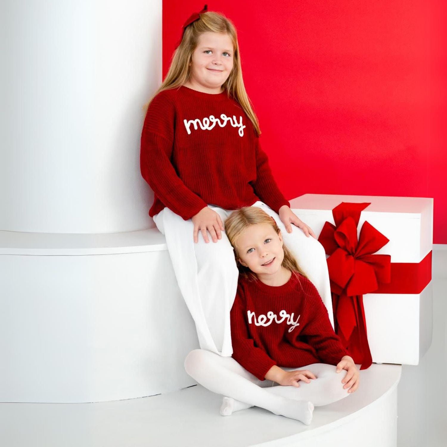 Merry dziecięcy sweterek